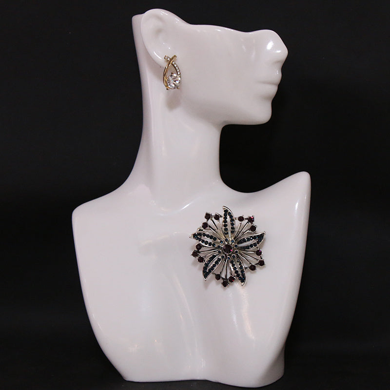 Women's Rhinestone Floral Brooch Elegant Pin for Fashion Statement