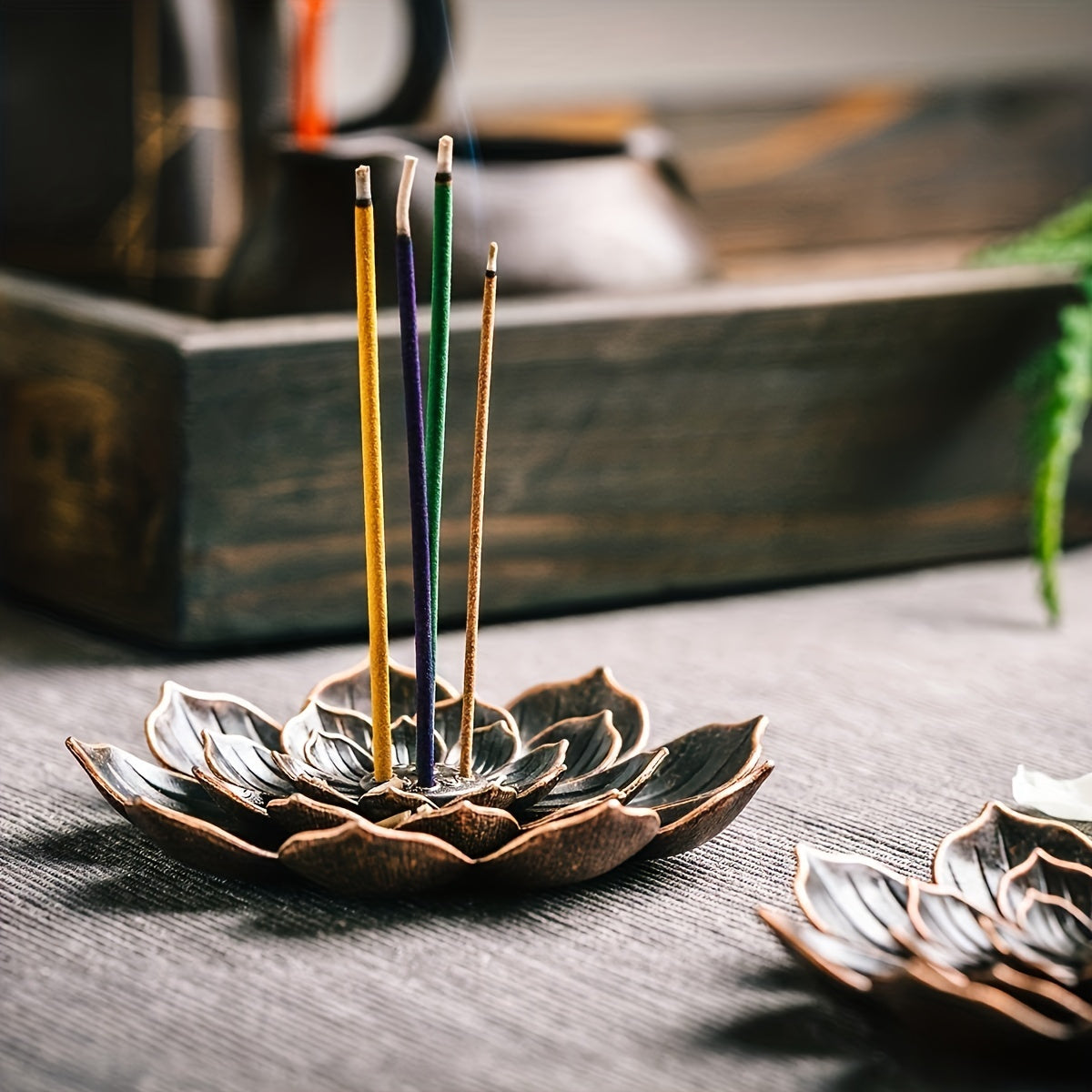 Lotus-Shaped Incense Holder for Home Decor and Relaxation