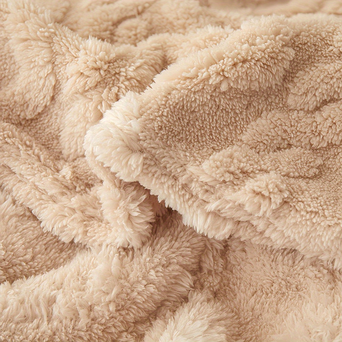 Cozy Green Geometric Taffeta Throw Blanket for All Seasons