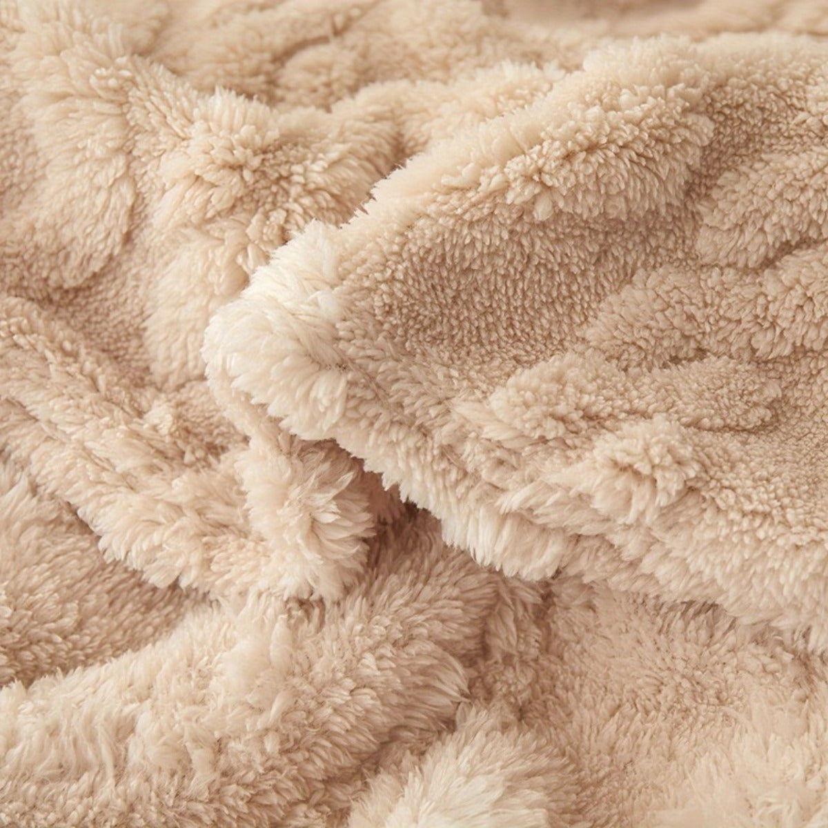 Cozy Green Geometric Taffeta Throw Blanket for All Seasons