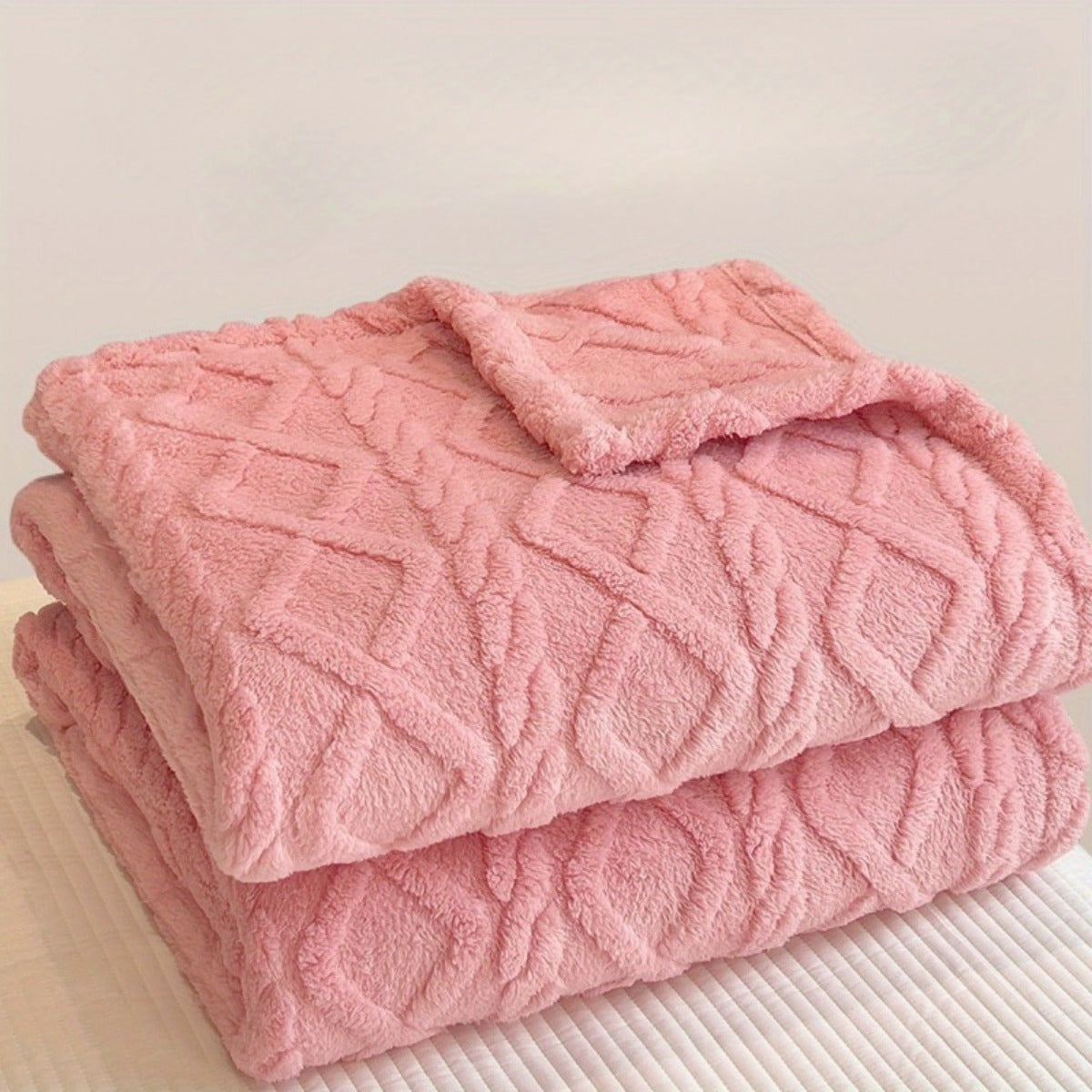 Cozy Green Geometric Taffeta Throw Blanket for All Seasons