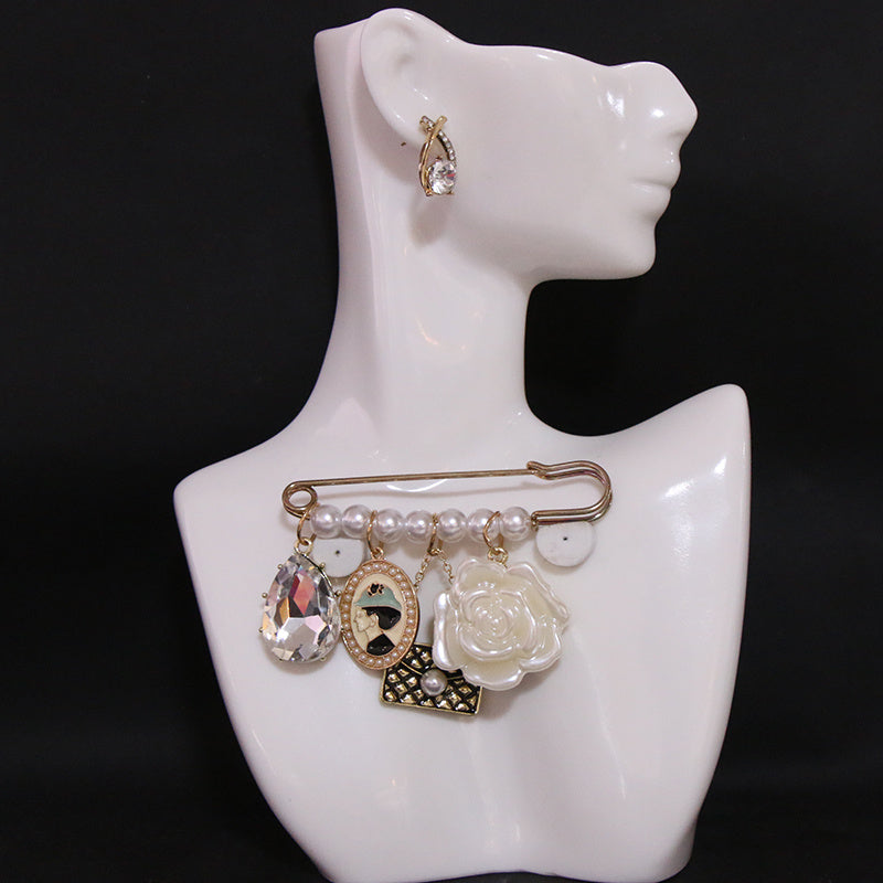 Elegant Rhinestone Brooch Pin for Coats Sweaters and Accessories