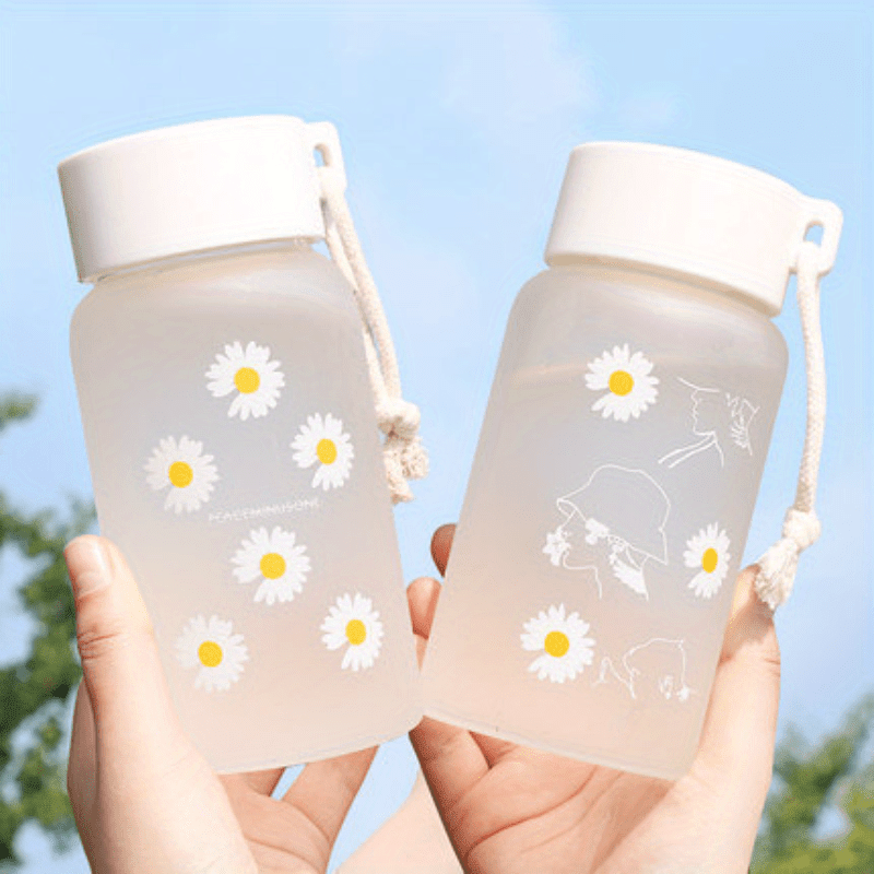 Leakproof Water Bottle with Chrysanthemum Print BPA-Free Plastic for School Outdoor Use