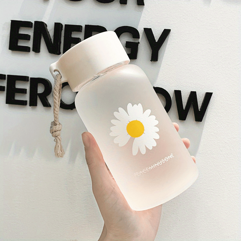 Leakproof Water Bottle with Chrysanthemum Print BPA-Free Plastic for School Outdoor Use