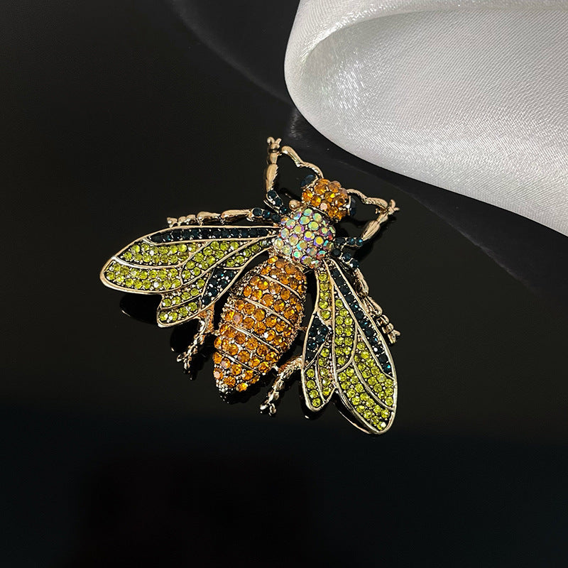 Vintage-Inspired Insect Brooch with Rhinestones for Formal Attire