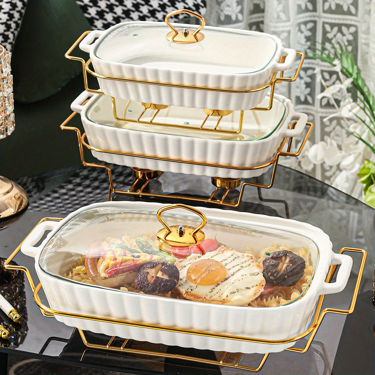 Керамический набор тарелок с супницей, крышкой, железной рамой и песчаной тарелкой для домашних кухонных принадлежностей на вечеринку.