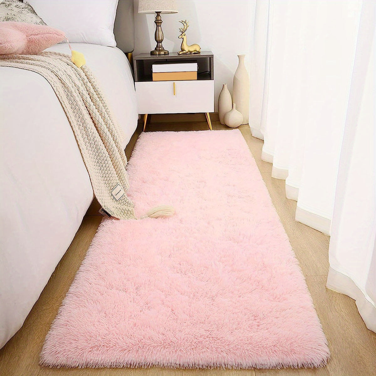 Luxurious Plush PV Pile Mat - Skandinaviya uslubi, qulay va dog'ga chidamli, yotoqxona va yashash xonasi uchun ideal, yumshoq polyester, sirpanmaydigan, tozalash oson, bir nechta ranglar mavjud, ideal yashash xonasi gilami