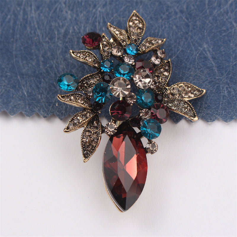 Rhinestone Brooch Pin with Teardrop and Floral Design for Outfits Bags Hats