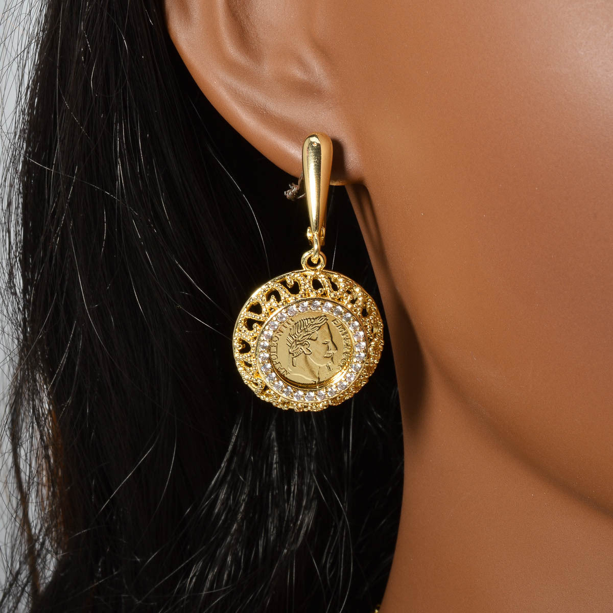 Vintage Jewelry Set with Synthetic Zirconia Hollow Design Necklace Earrings Bracelet Ring for Weddings Gifts