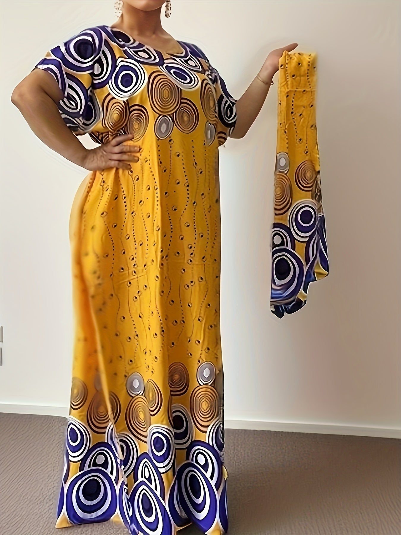 Plus o'lcham rayon aralashmasi bilan tikilgan kaftan maxi kiyi shalv bilan