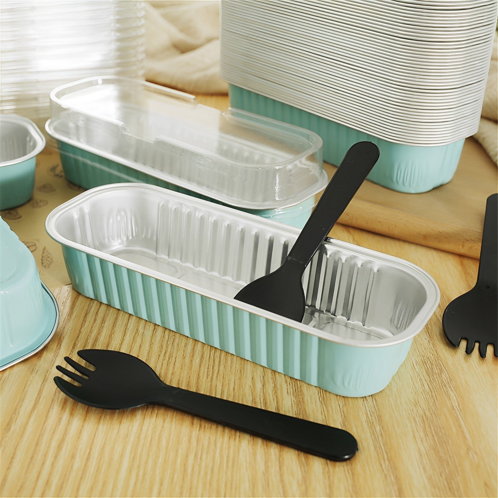 150 ta Mini Tort Qozonlari to'plami qopqoq, vilkalar va qoshiq bilan - 200ml yopishqoq alyuminiy folga non qozonlari, qayta ishlatiladigan pishirish stakanlari, BPA-siz, oshxona va bayram uchun to'plangan.