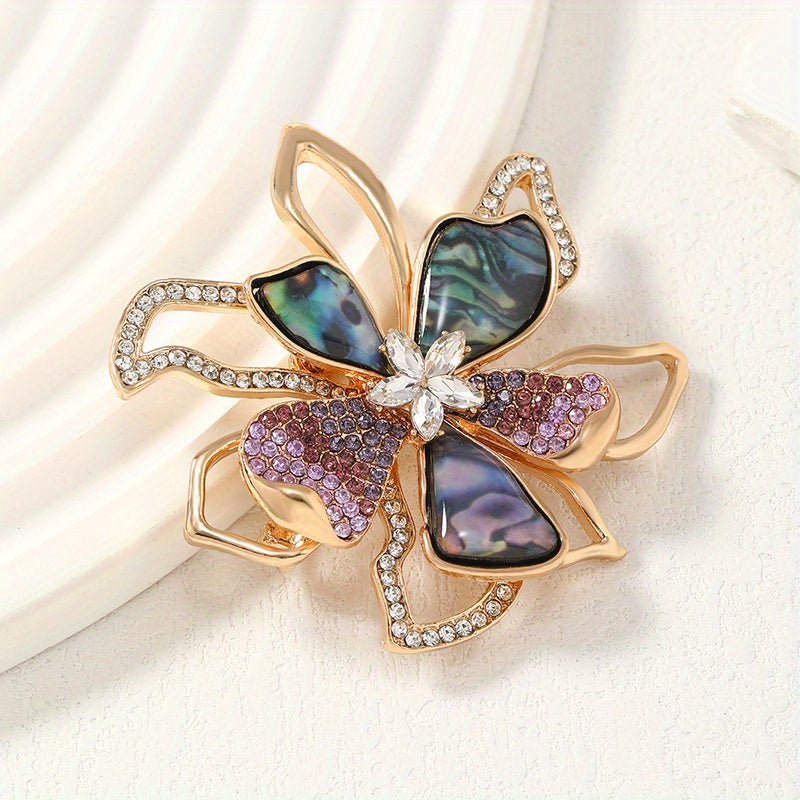 Ayollar uchun abalone shell gul broshka pin, rhinestone bilan bog'langan bowknot va kristal aksessuarlar bilan