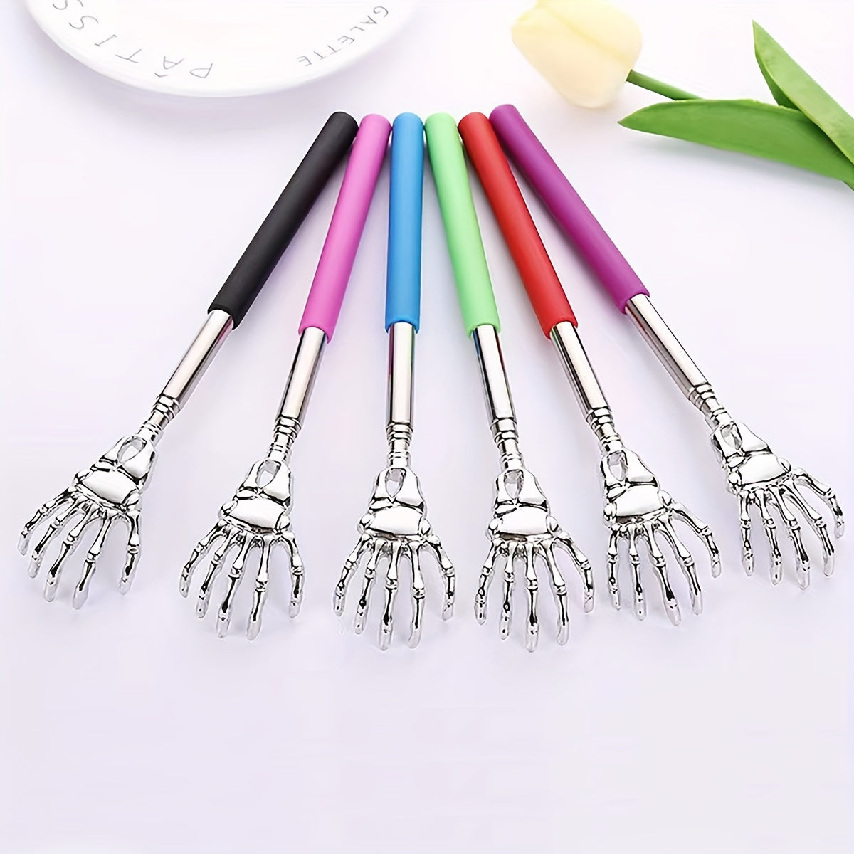 Extendable Stainless Steel Back Scratcher with Skeleton Hand Design, Adjustable Length 19.05cm to 69.85cm