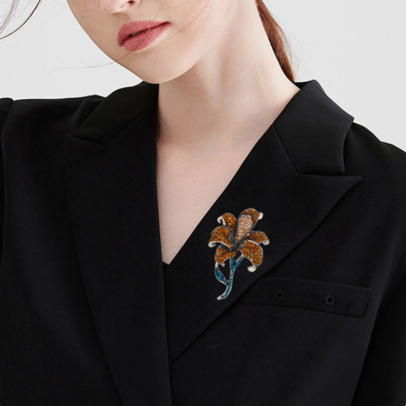 Vintage Lily Flower Rhinestone Brooch Elegant Jewelry for Weddings Formal Wear