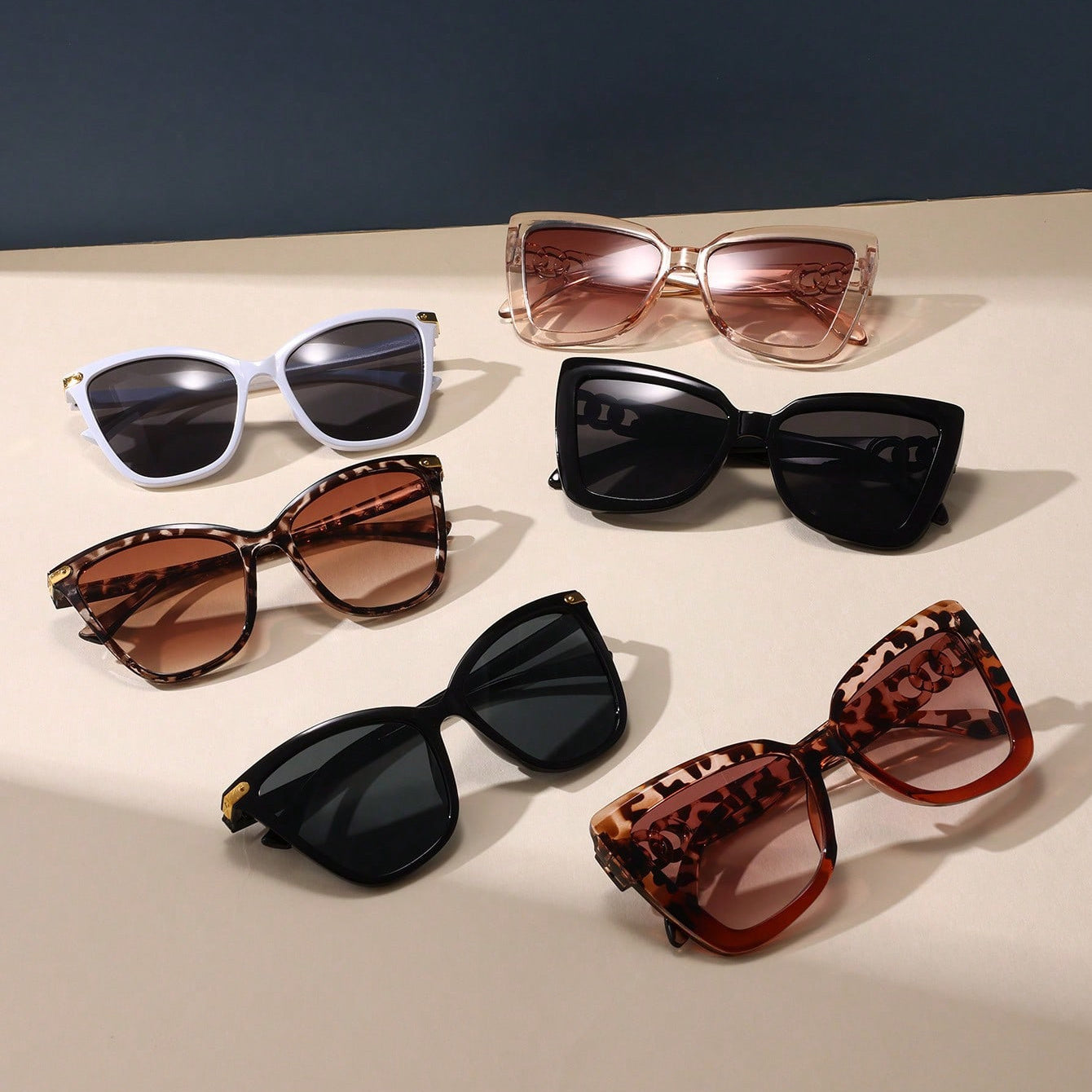 Conjunto de gafas de estilo bohemio para mujer con montura de plástico colorido y lentes antirreflejos