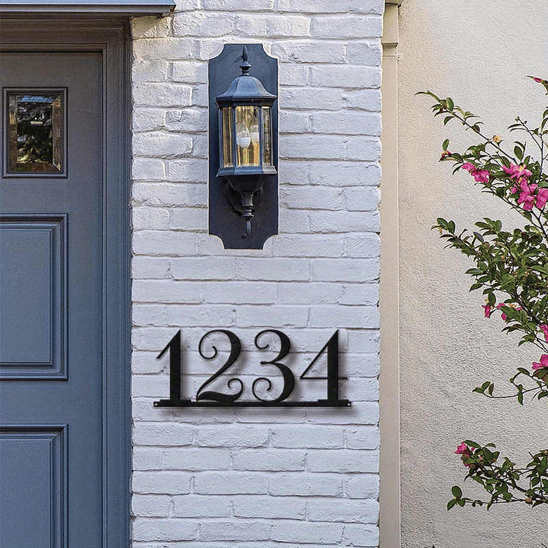 Shaxsiylashtirilgan Temir Manzil Plaketi - Vintage Metall Uy Raqami Belgisi. Uyga ko'chish va To'y sovg'alari uchun mukammal! Qora rangda tashqi devorga o'rnatiladigan san'at.