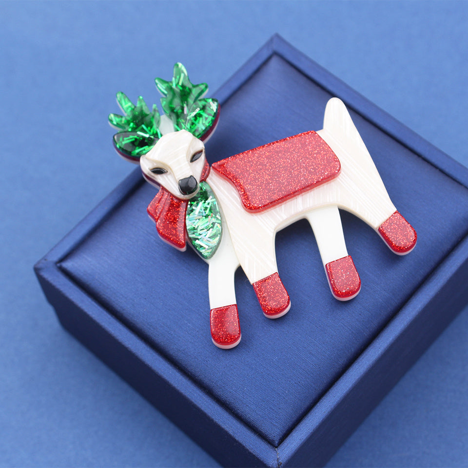 Acrylic Gingerbread House Brooch Reindeer Shape Festive Autumn Winter Accessory