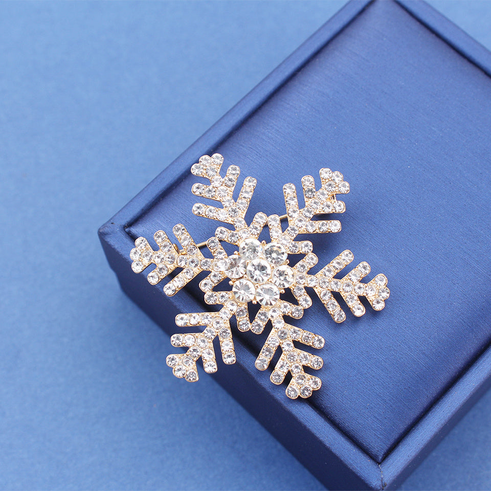Snowflake Brooch with Rhinestones Star-Shaped Winter Accessory