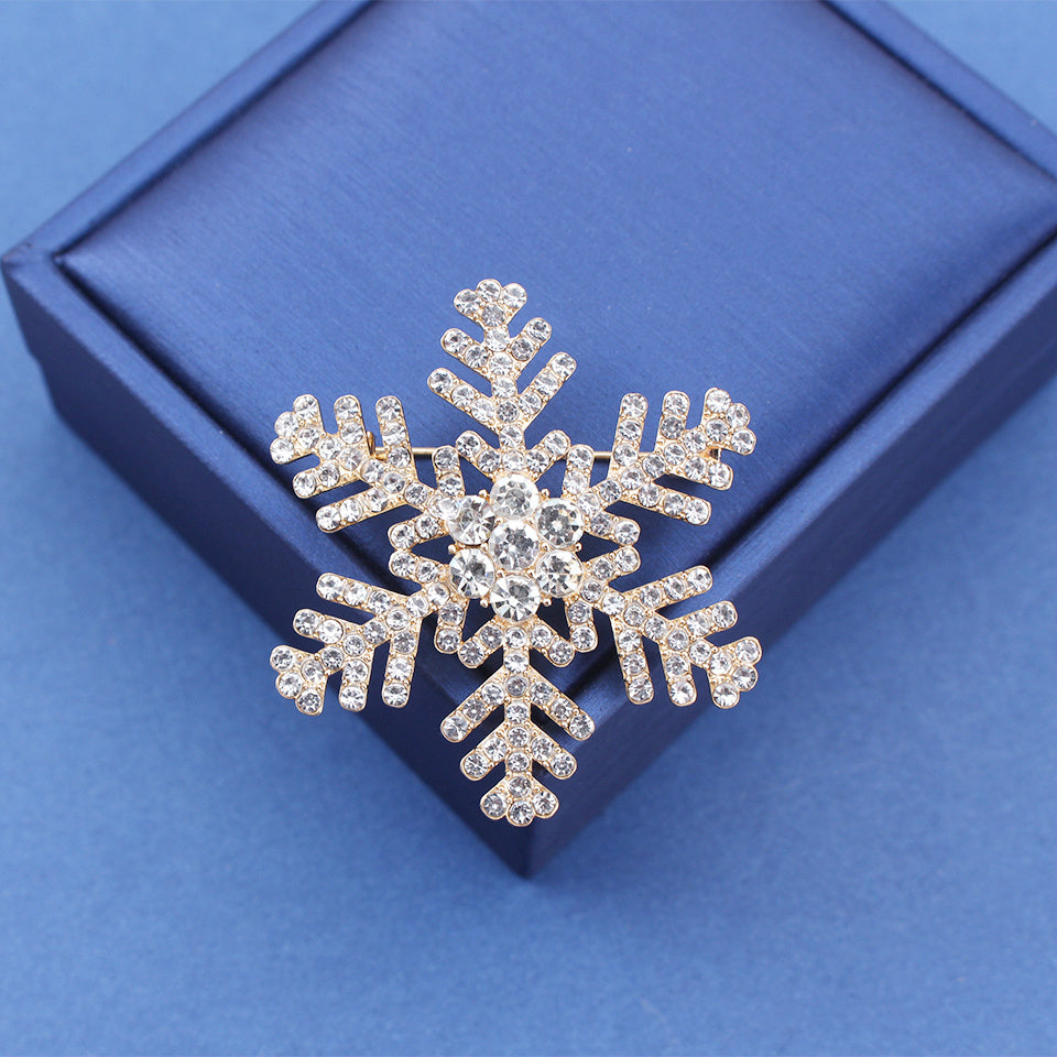 Snowflake Brooch with Rhinestones Star-Shaped Winter Accessory