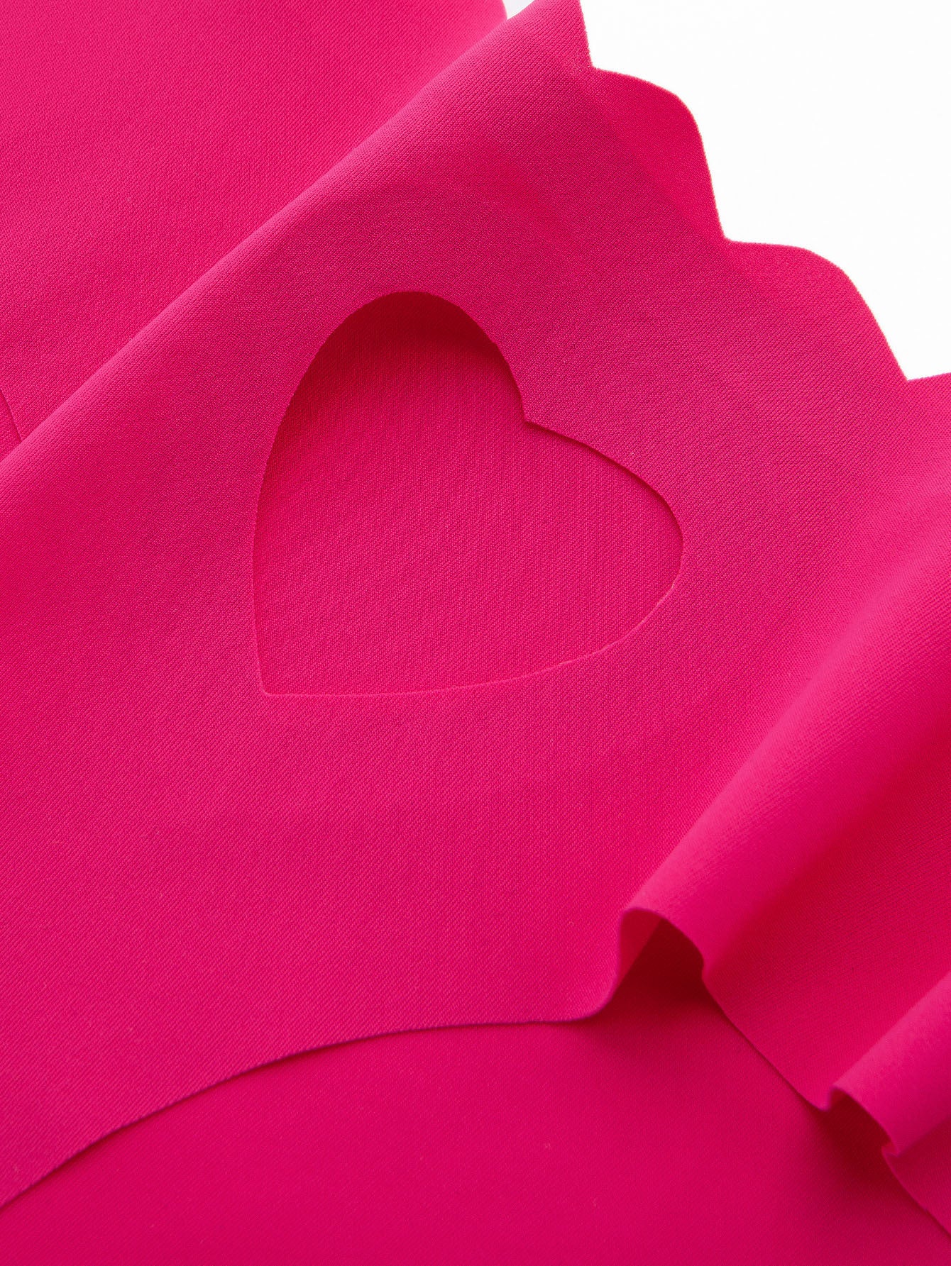 Set of 6 Women's Low-Rise Thong Panties with Heart Design and Seamless Wave Edge