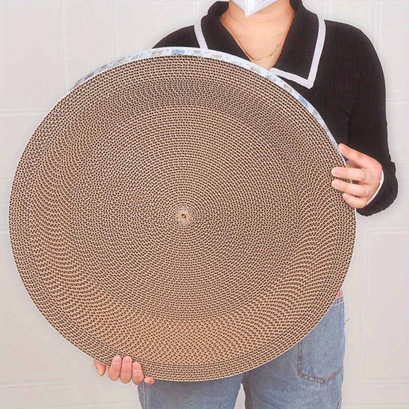 Qovoq shaklidagi mustahkam qog'oz mushuk tirnash taxtasi, o'yin, tirnoq maydalash va uxlash uchun ideal. Rang-barang chetga ega, mushuklar va mushuk devoriga tirnash uchun mukammal.