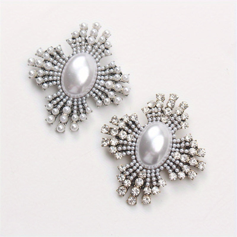 Vintage-Inspired Women’s Baroque Cross Brooch Pin Jewelry Accessories