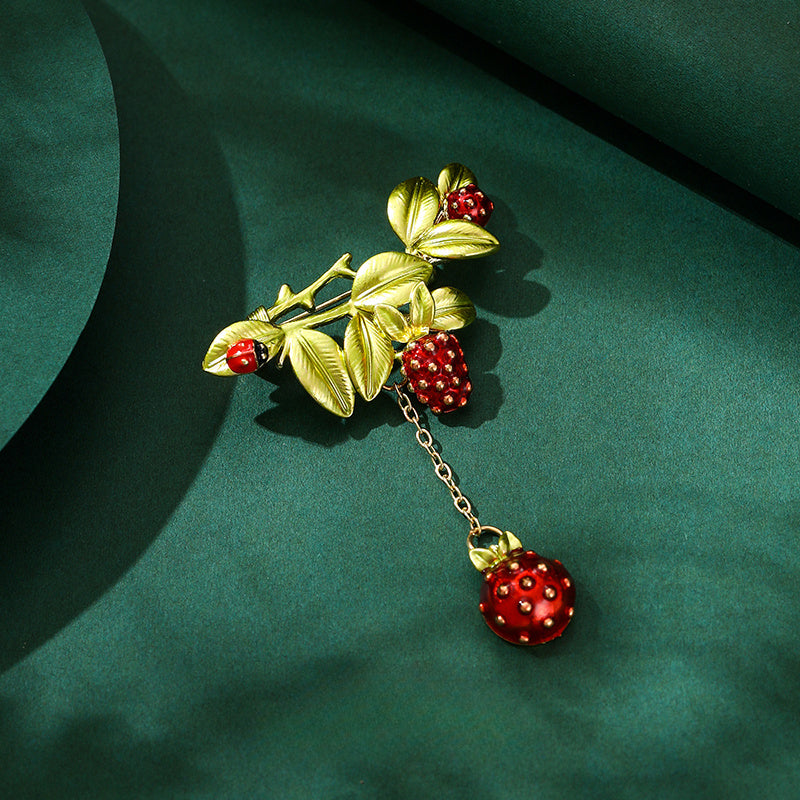 Retro Raspberry Brooch Alloy Plant Fruit Pin for Jackets and Tops