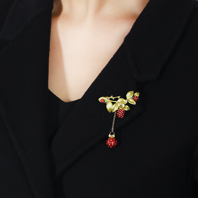 Retro Raspberry Brooch Alloy Plant Fruit Pin for Jackets and Tops