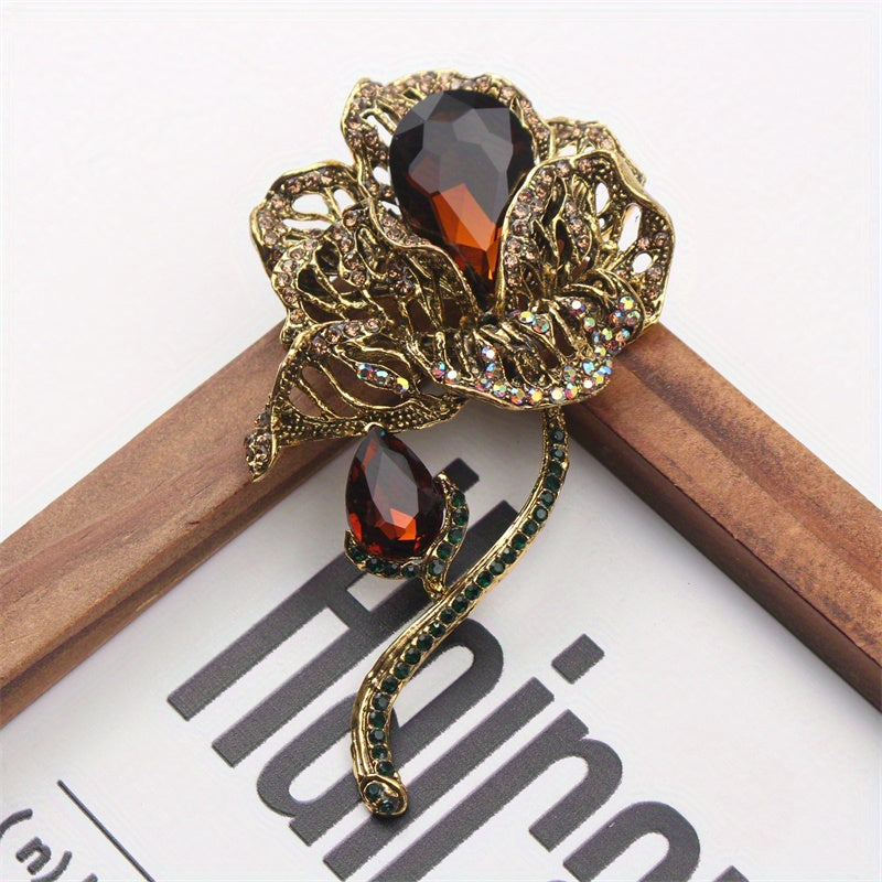 Broche antiguo de mujer con loto y grandes rhinestones de flor retro