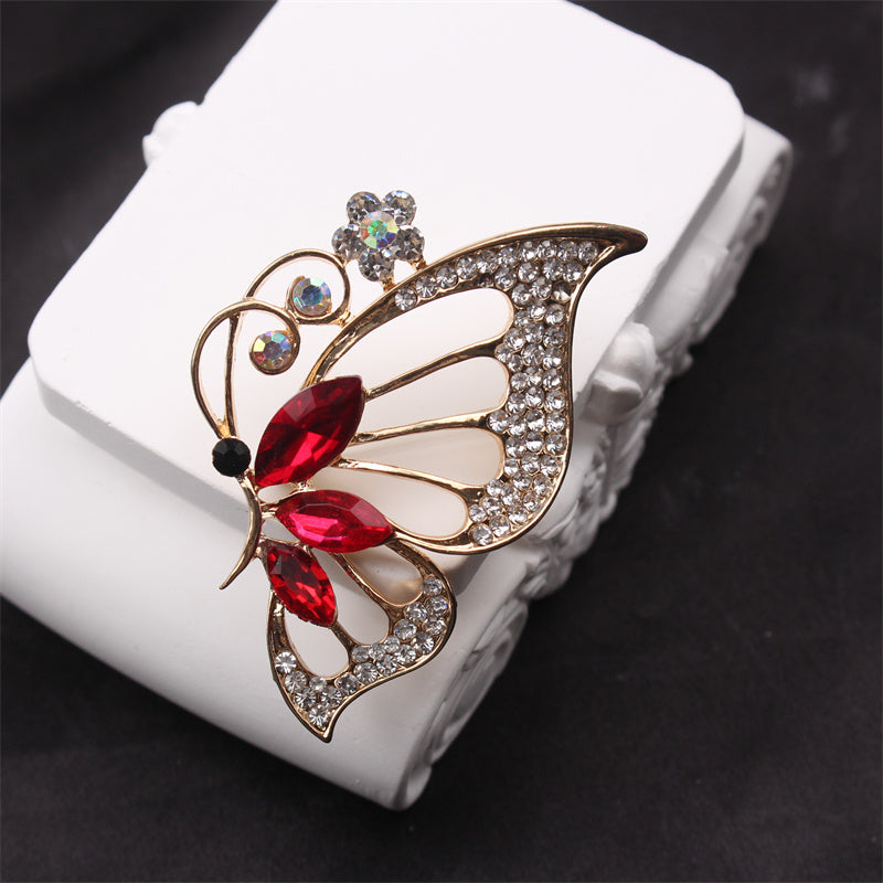 Retro-Style Butterfly and Flower Brooch Pin for Women