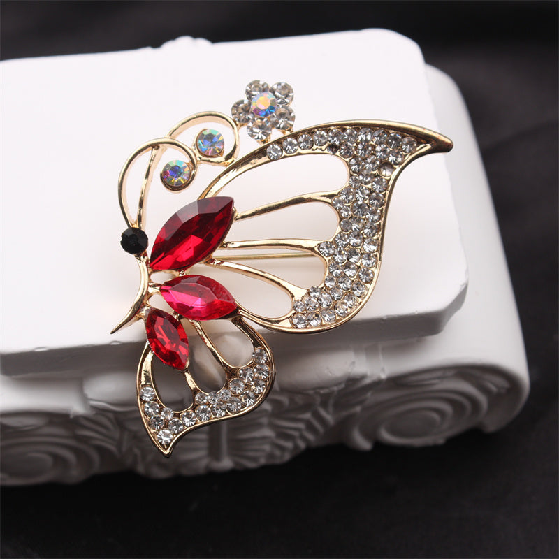 Retro-Style Butterfly and Flower Brooch Pin for Women
