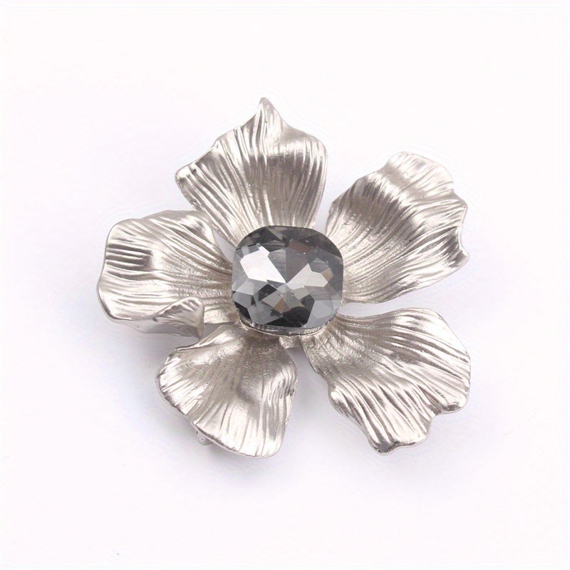 Luxurious Rhinestone Flower Brooch Pin for Clothing Bags and Hats