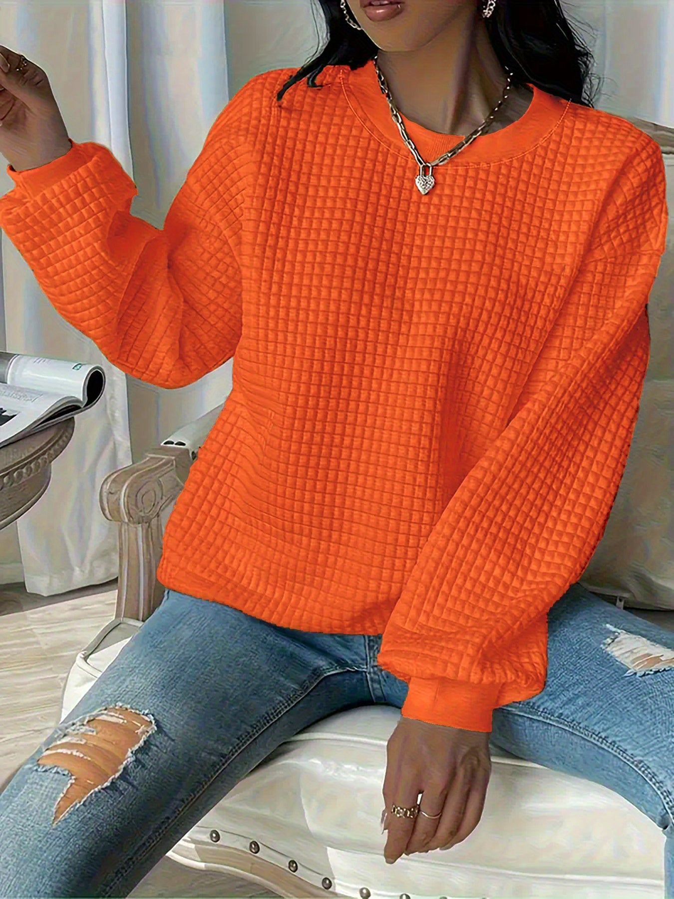 Ayollar uchun kattaroq o'lchamdagi waffle mato bilan tikilgan sport ko'ylagi, kundalik polyester pullover, dumaloq bo'yin bilan