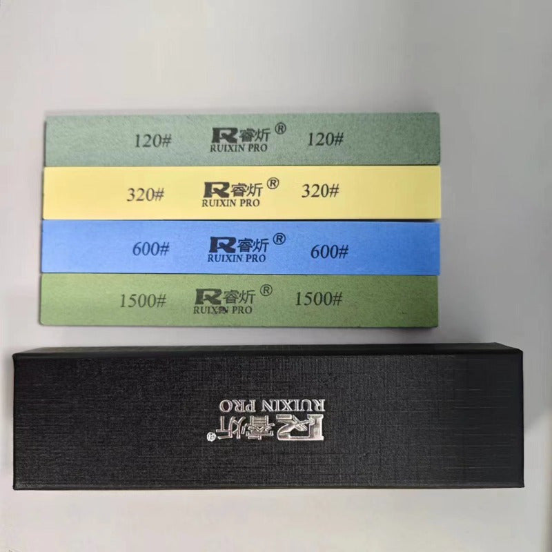 Не нужно электричества с этим профессиональным набором для заточки ножей, который включает фиксированный кронштейн, конструкцию из цинкового сплава, точильный камень и ручной инструмент для заточки домашних ножей.