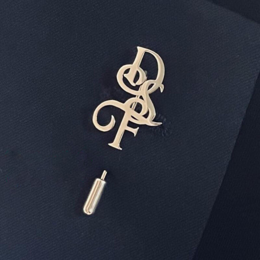 Personalized Custom Name Brooch Lapel Pin for Grooms Men Unisex Gift for Men Fathers Couples Halloween Weddings Christmas Thanksgiving