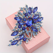 Retro Rhinestone Brooch Pin for Women and Girls Stylish Beach Accessory Autumn Winter Gift