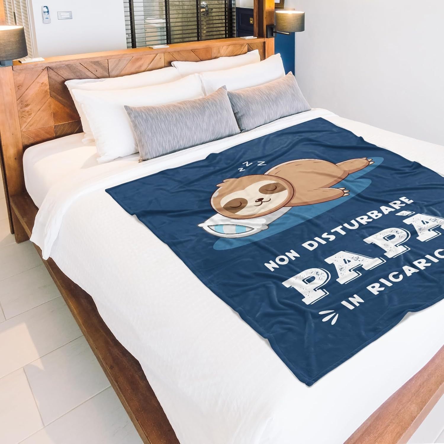 Soft Flannel Throw Blanket for Adults with Classic Vintage Design 200gsm