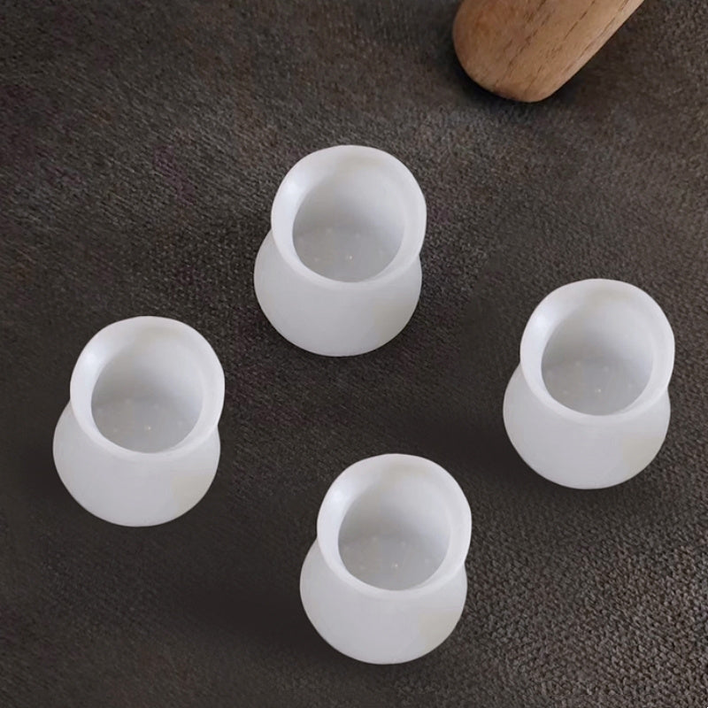 Mebel oyoqlari uchun mustahkam oq silikondan qoplamalar - barqarorlik va xavfsizlik uchun yaxshilangan ushlash, chizish va sirpanishdan himoya qiladi, uylar va ofislar uchun ichki va tashqi foydalanish uchun mukammal.