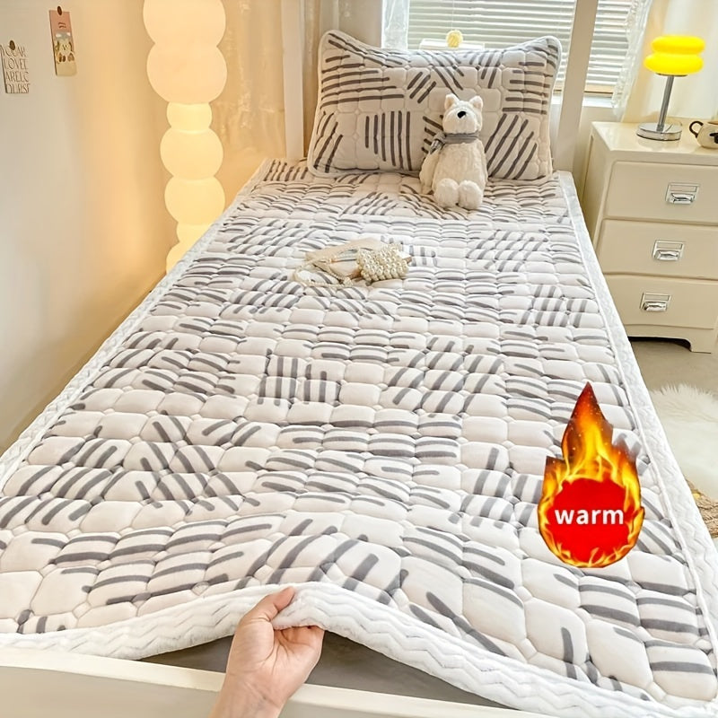 Light Beige Milk Velvet Mattress Topper Soft Plush Breathable Machine Washable for Home Dorm