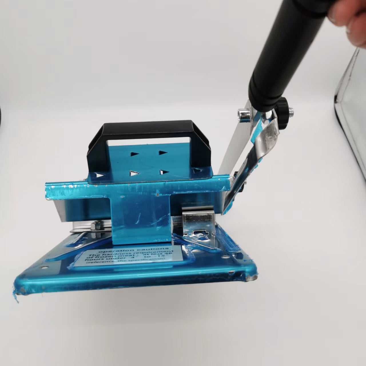 Moslashuvchan zanglamaydigan po'latdan yasalgan oshxona kesgich, go'sht, meva va sabzavotlar uchun