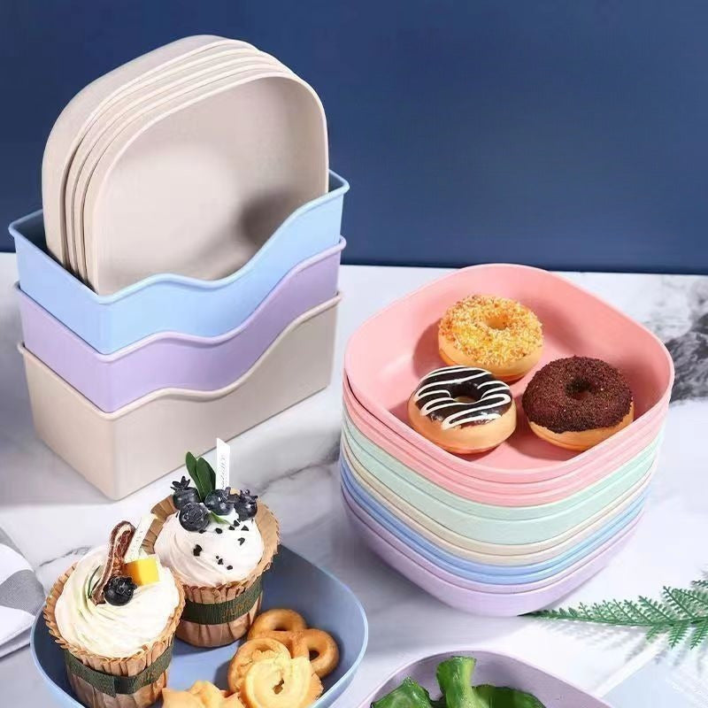 Set of 5 or 10 Plastic Square Dinner Plates for Outdoor Camping and Holiday Celebrations