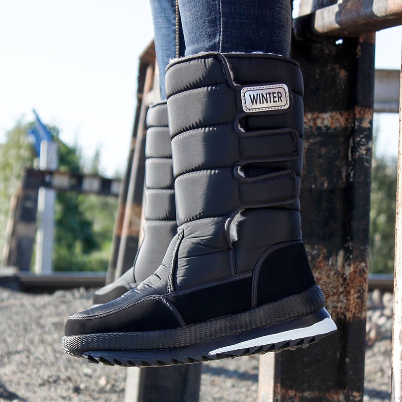 Men's Insulated Snow Boots with Adjustable Straps Non-Slip Rubber Sole