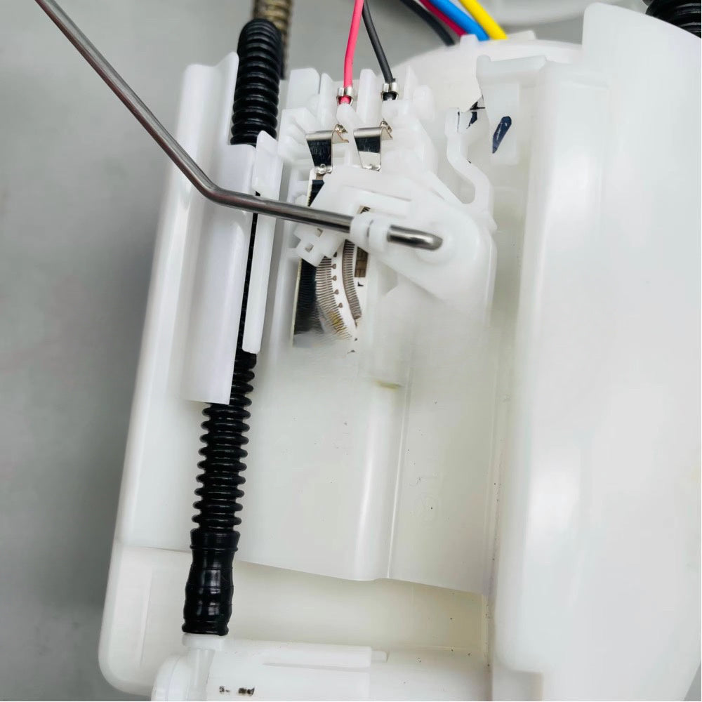 Fuel Pump Assembly for Compact SUV Durable Plastic Replacement