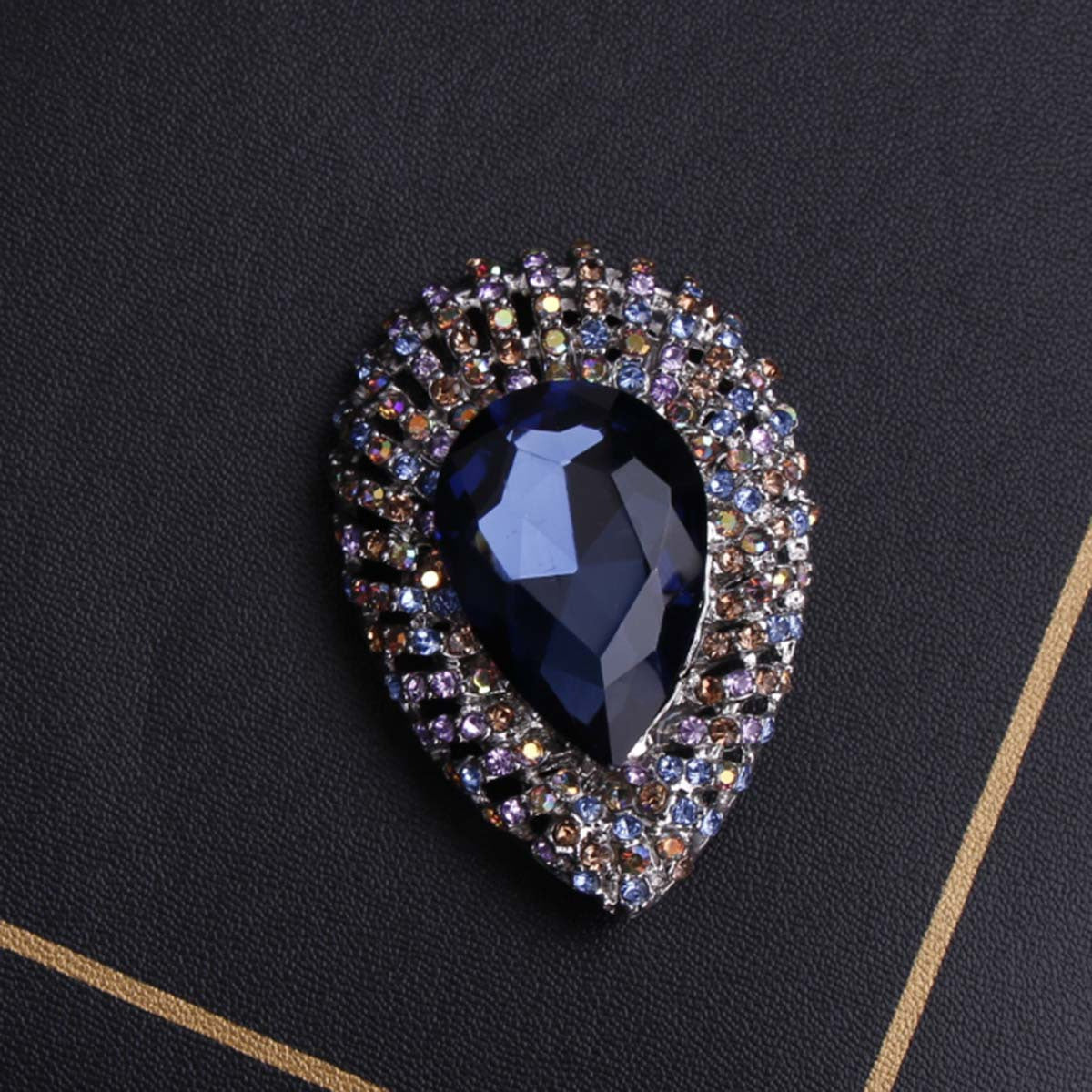 Vintage Enamel Brooch for Women Irregular Shape Rhinestone Corsage Punk Style Jewelry