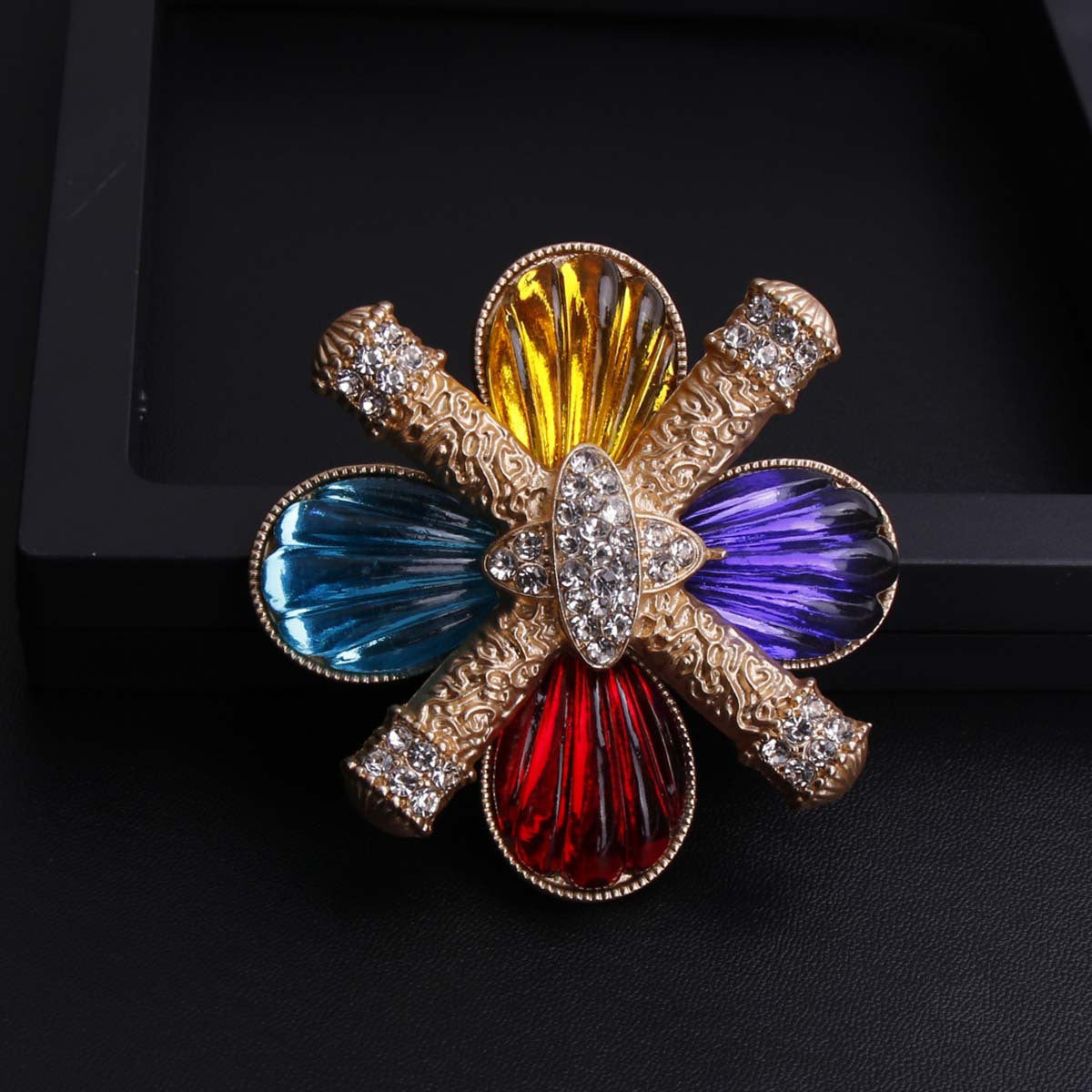 Women’s Punk Style Enamel Brooch Cartoon Irregular Shape Jewelry for Party Wear