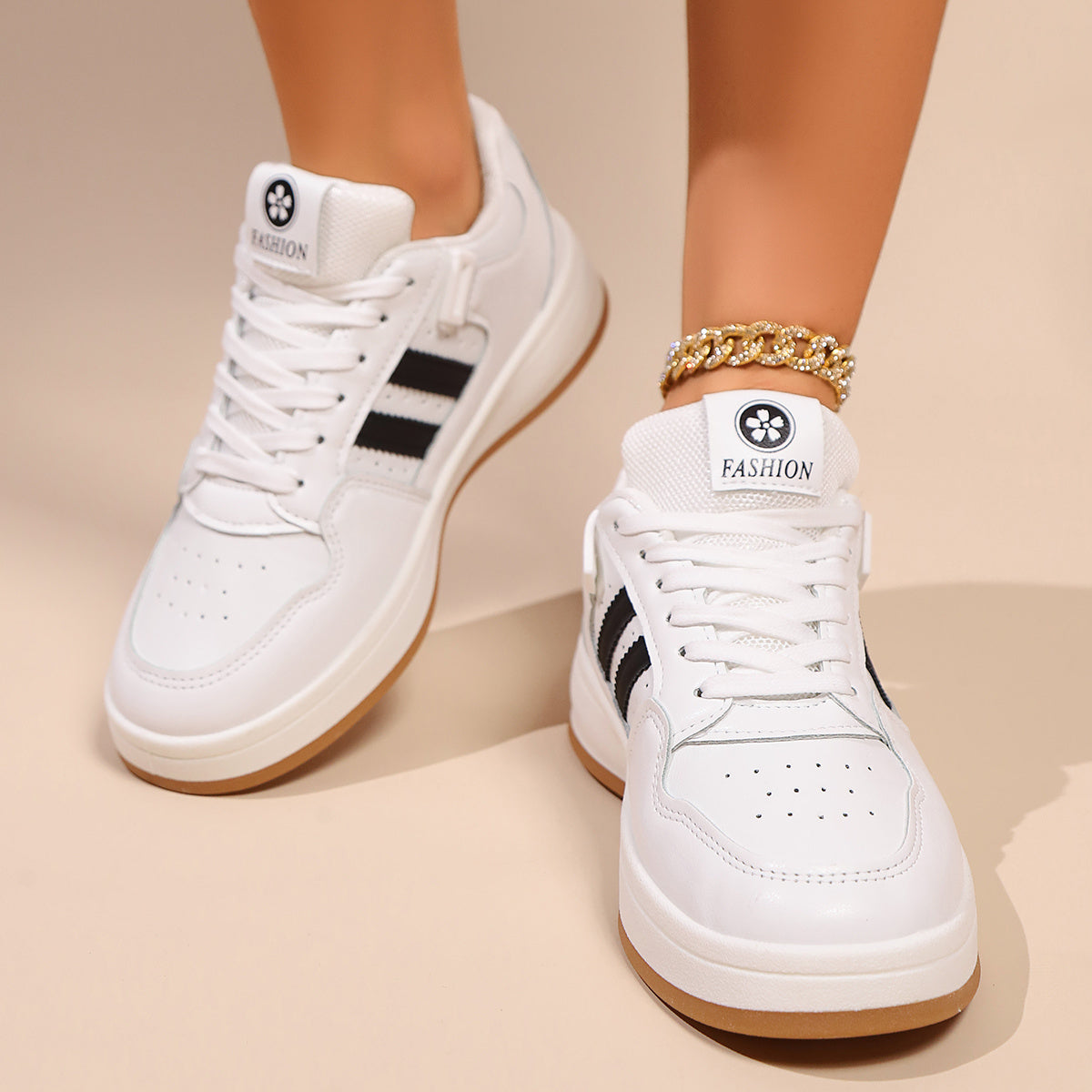 Women's Casual Low Top Sneakers Lightweight Solid Color with Fabric Insole