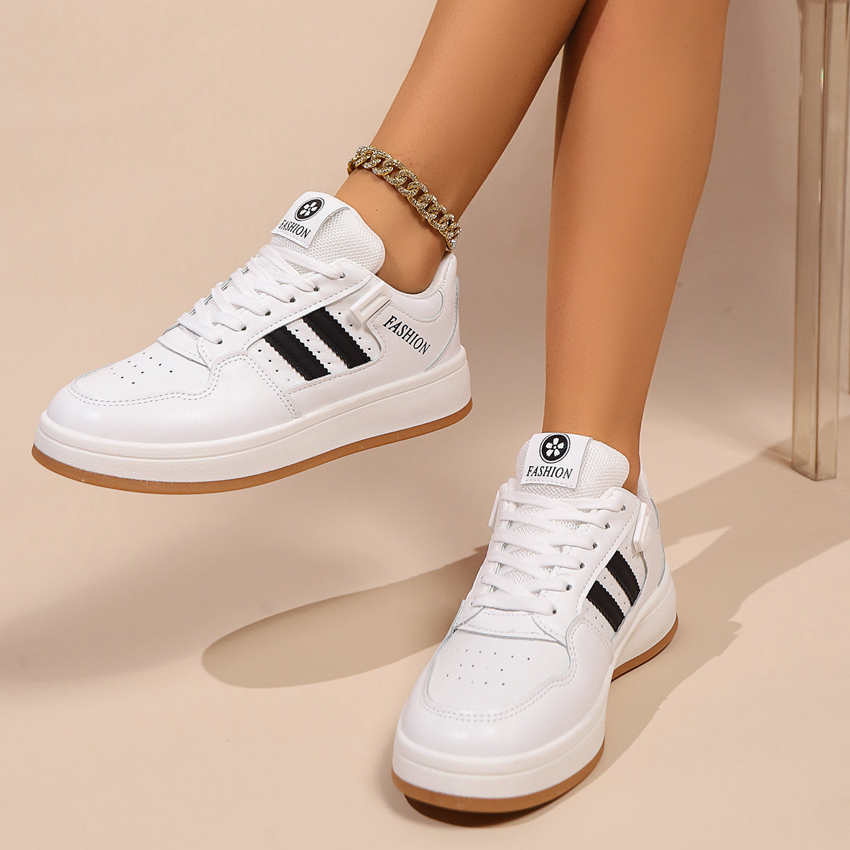 Women's Casual Low Top Sneakers Lightweight Solid Color with Fabric Insole