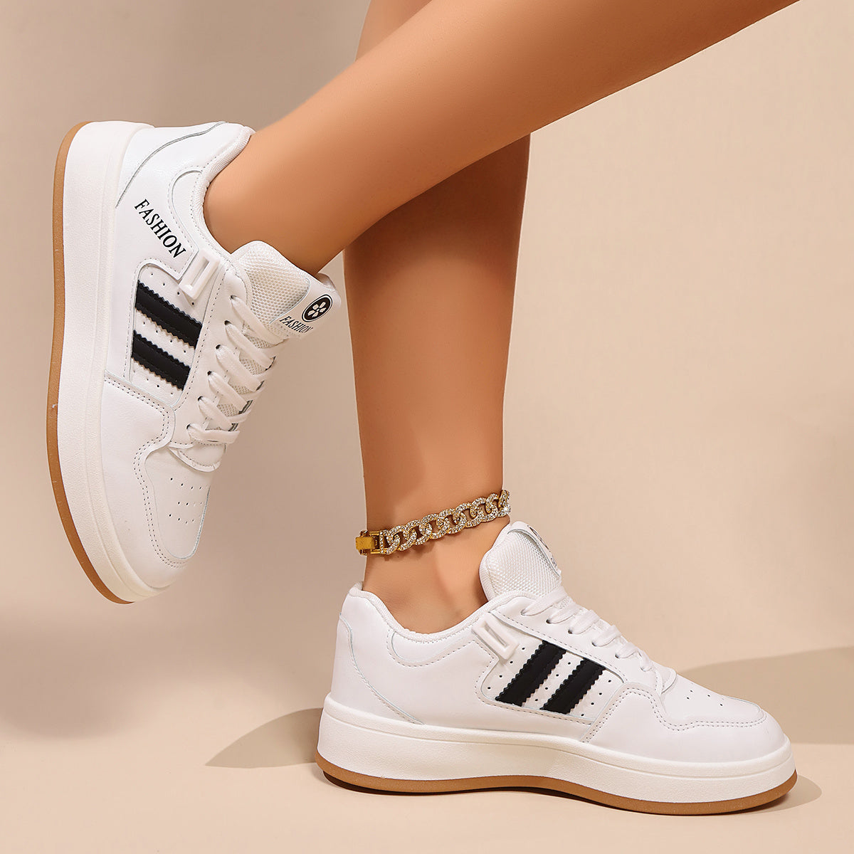 Women's Casual Low Top Sneakers Lightweight Solid Color with Fabric Insole