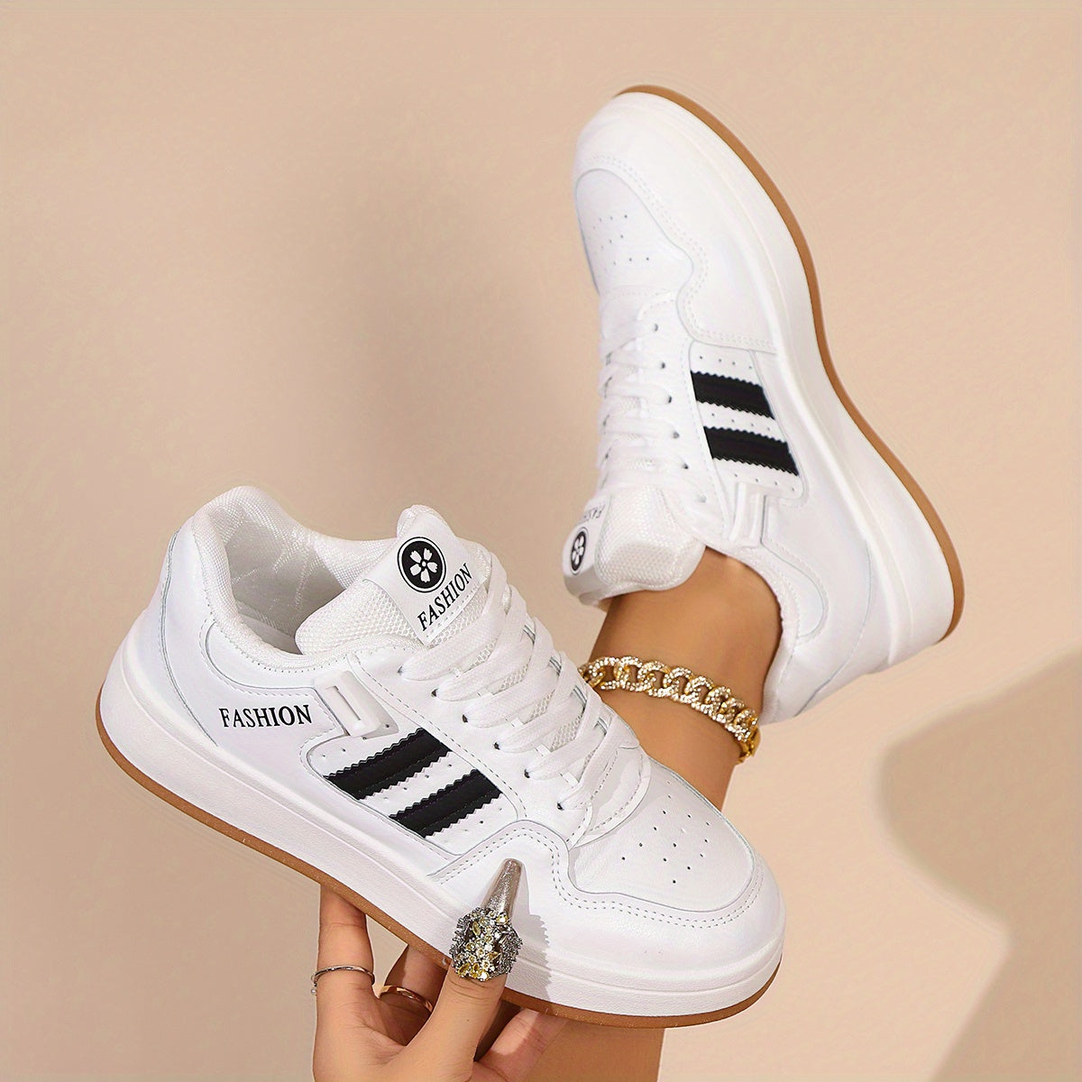 Women's Casual Low Top Sneakers Lightweight Solid Color with Fabric Insole