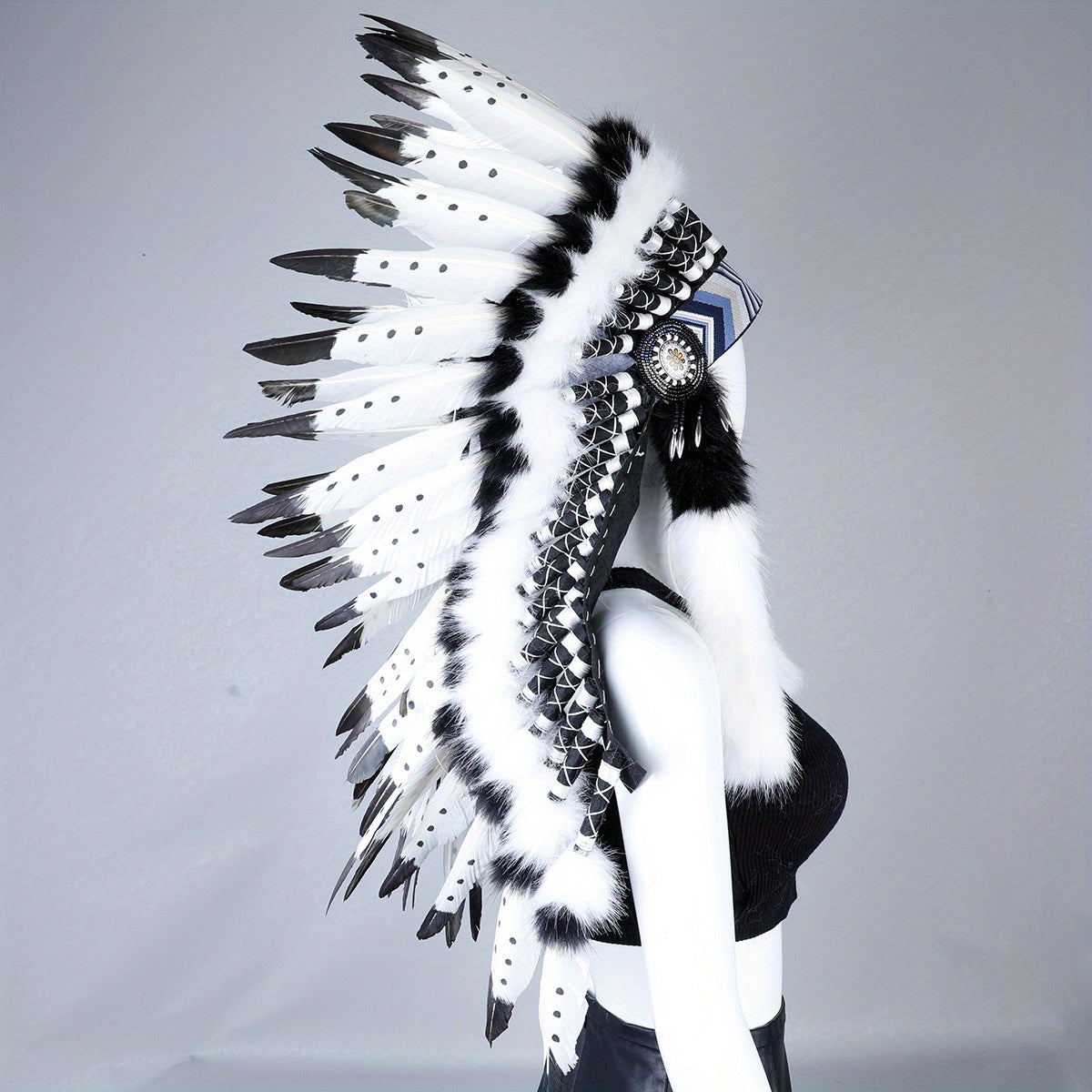 Halloween maskarad sahna chiqishlari va fotosuratlar uchun faux feather sochbog'li taqinchoq